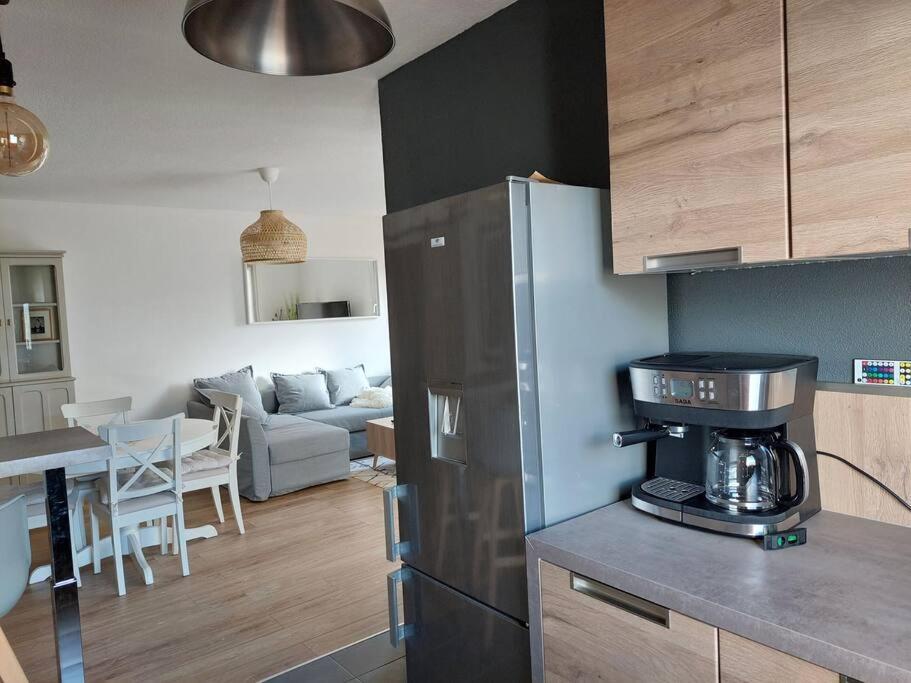 65 M² Avec Piscine. Apartment
