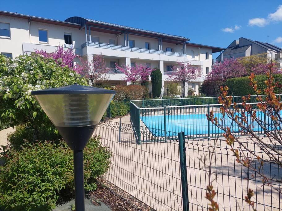 Appartamento 65 M² Avec Piscine. Tours